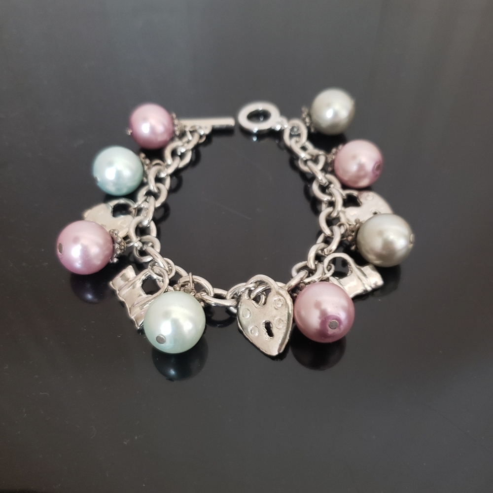 Charm bracelet